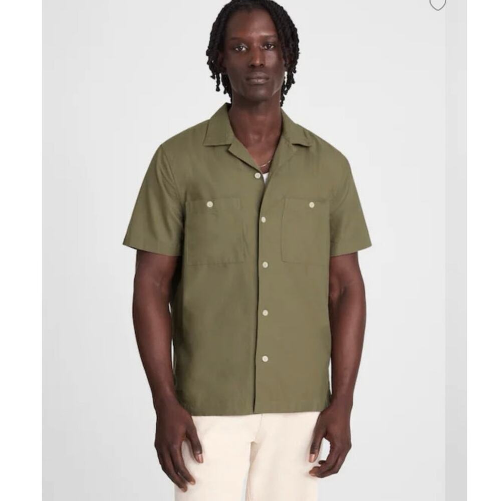 Madewell Camp Collar Short-Sleeve Shirt in
Everyday Twill in Pressed Sage size S